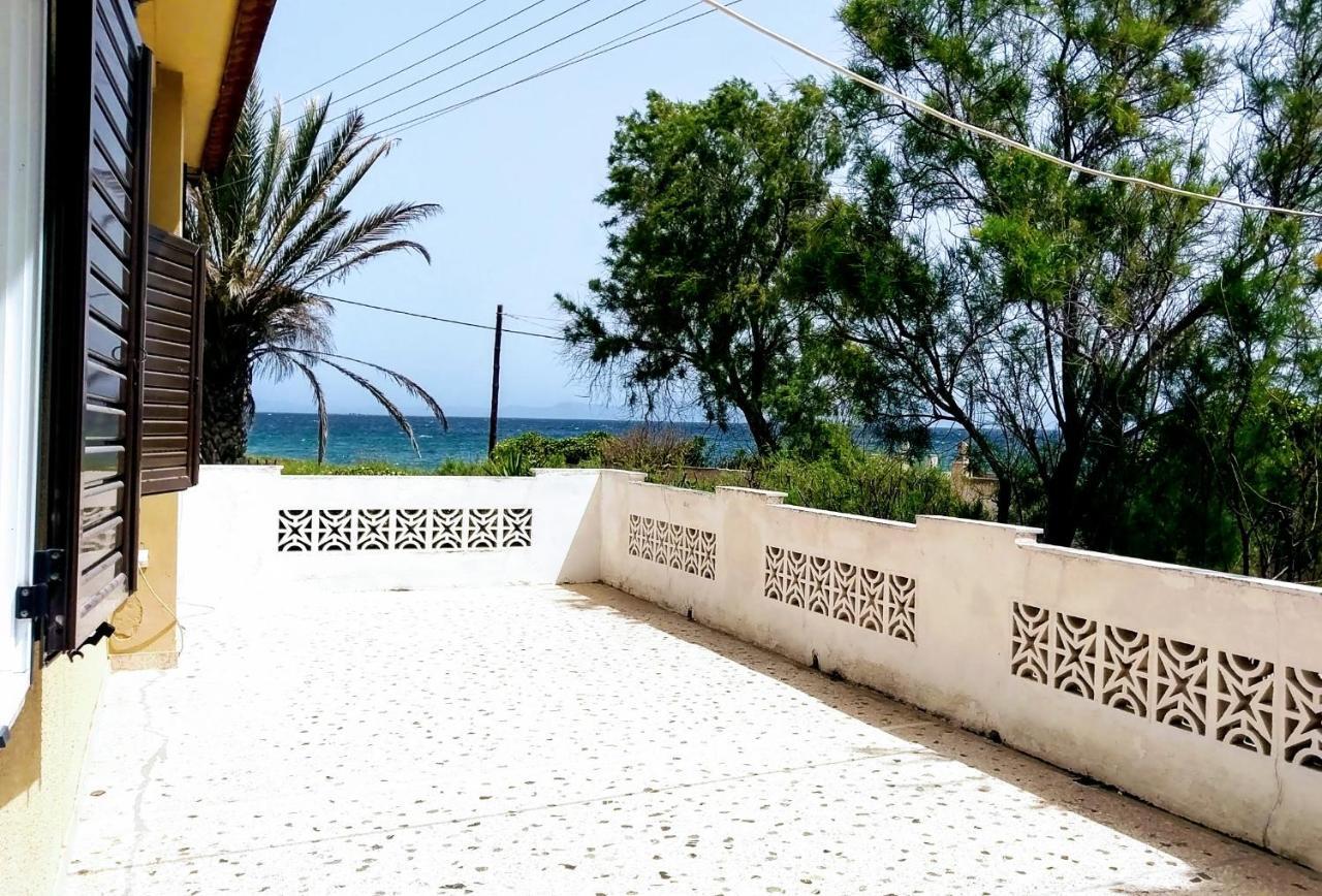 Summerhouse Peggy: Close To Athens Airport By The Sea Луца Экстерьер фото